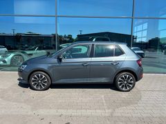 Fahrzeugabbildung Skoda Fabia Navi ACC LED Kamera Sitzhzng SmartLink