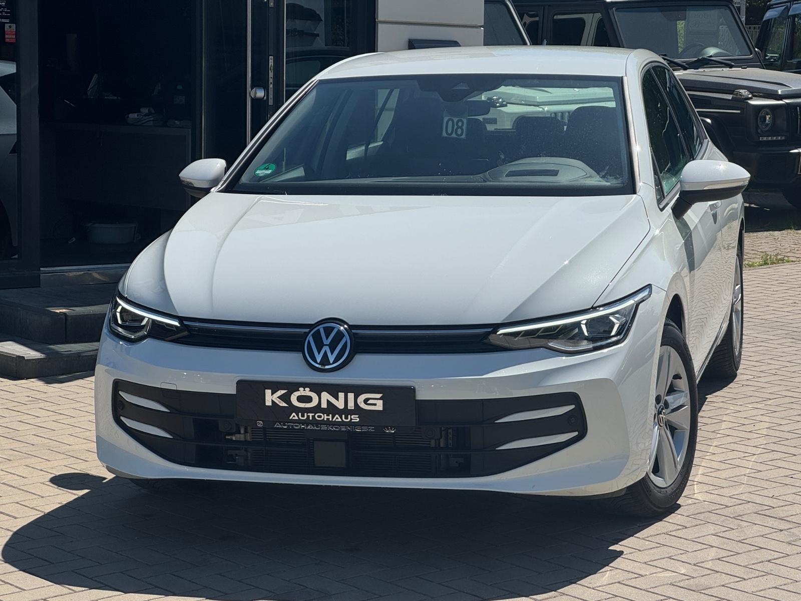 Volkswagen Golf VIII Lim. 1.5 TSI*H-UP*AHK*ASSIST*3D LED*