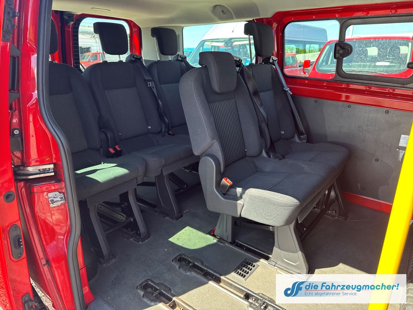 Fahrzeugabbildung Ford Transit Custom Kombi 300 L1 2.2 TDCi *6021