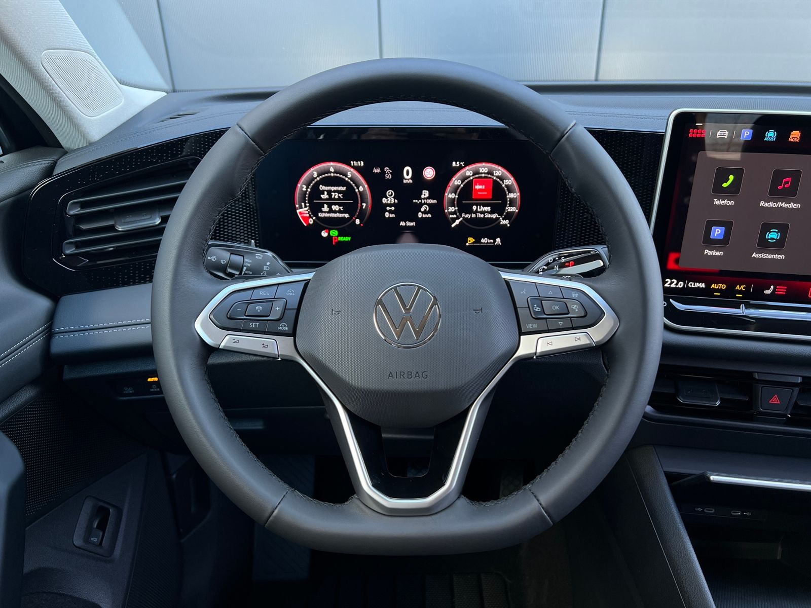 Fahrzeugabbildung Volkswagen Tiguan LIFE 1.5 eTSI DSG *AHK, LED Plus, Kamera,