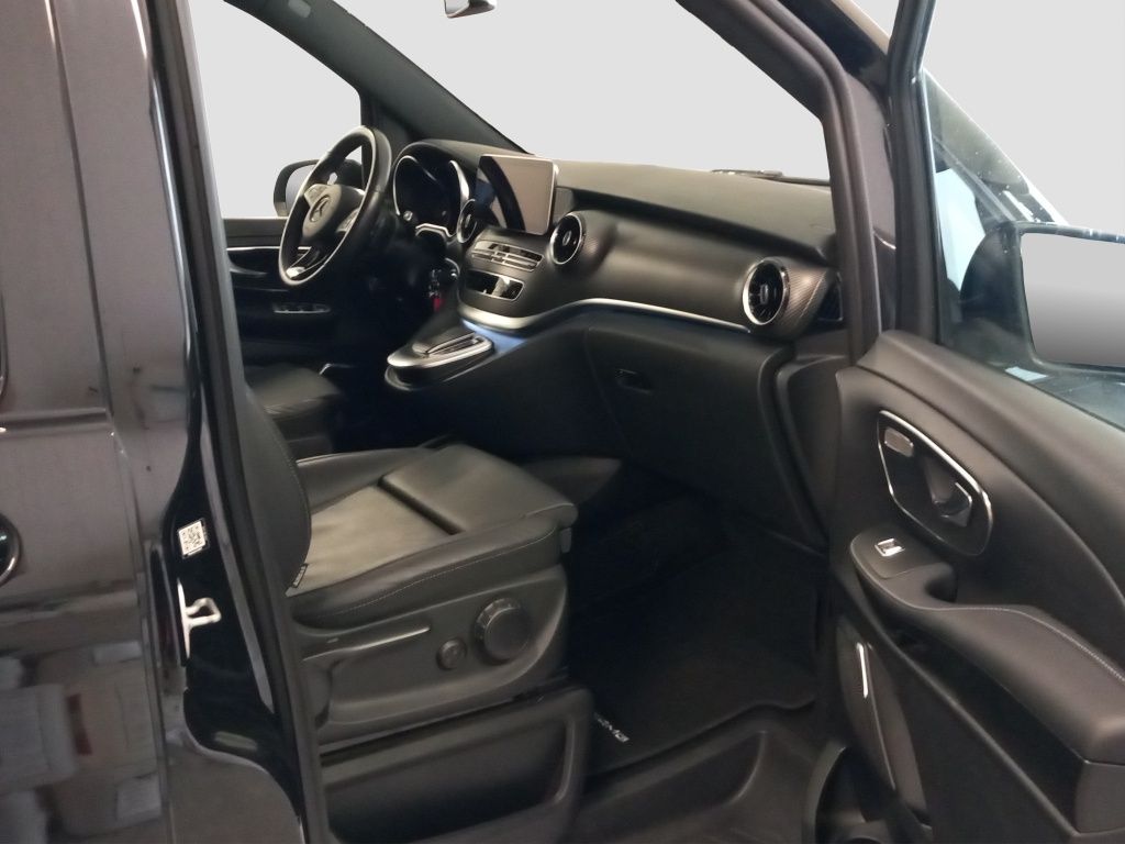 Fahrzeugabbildung Mercedes-Benz V 300 d 4MATIC AVANTGARDE EDITION Lang AHK*Leder