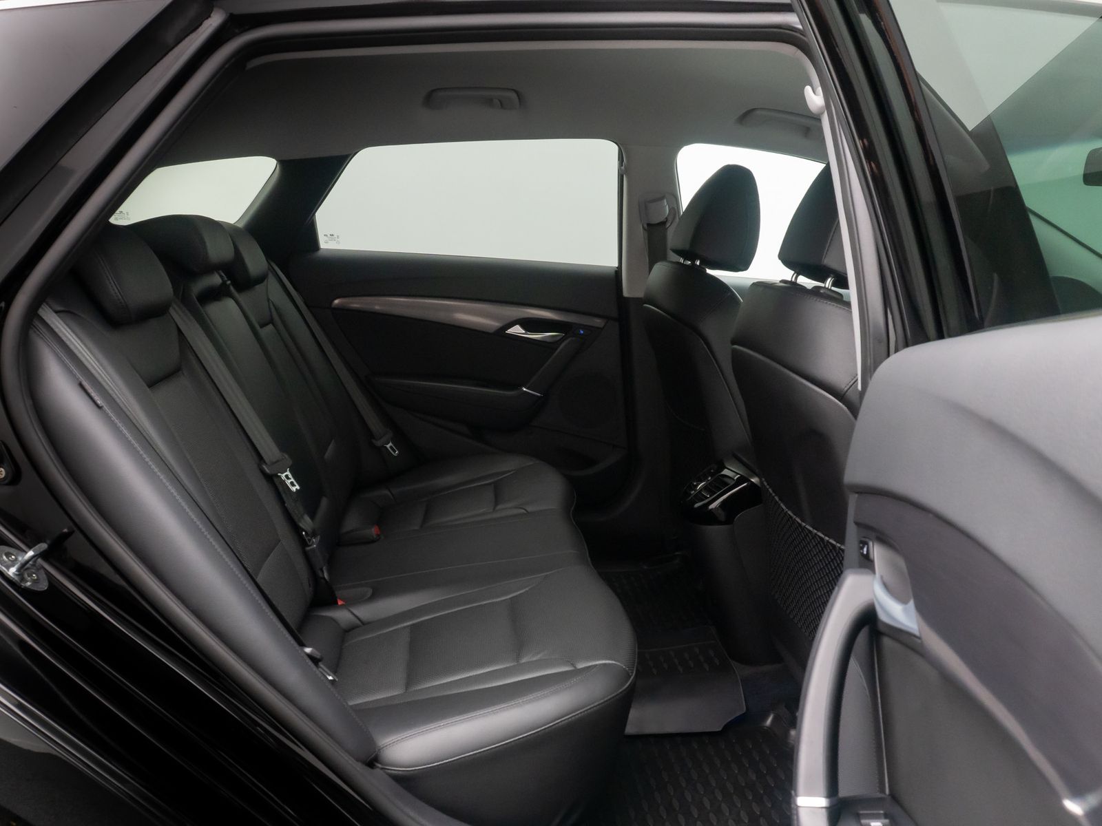 Fahrzeugabbildung Hyundai i40 Premium Kamera DAB Memory InfinitySound 18"