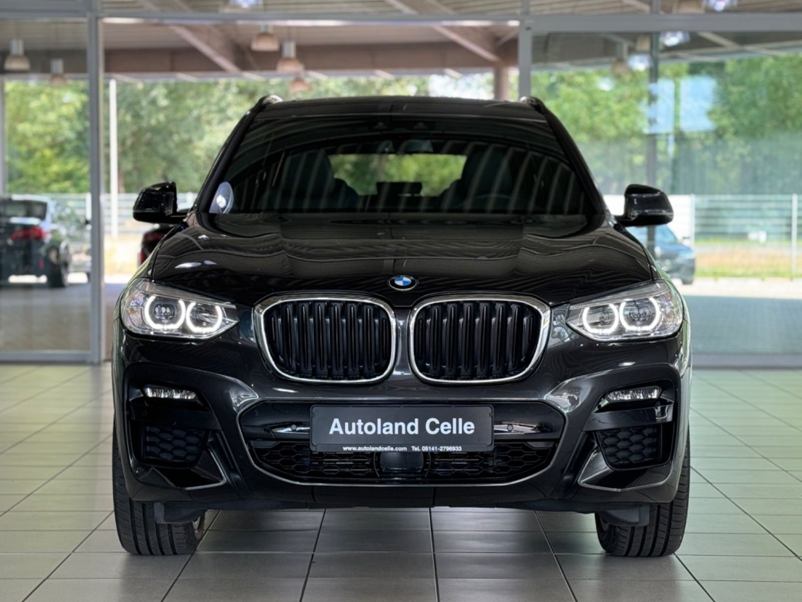 Fahrzeugabbildung BMW X3 xD30e M Sport Panorama HUD DAB HiFi Alarm ACC