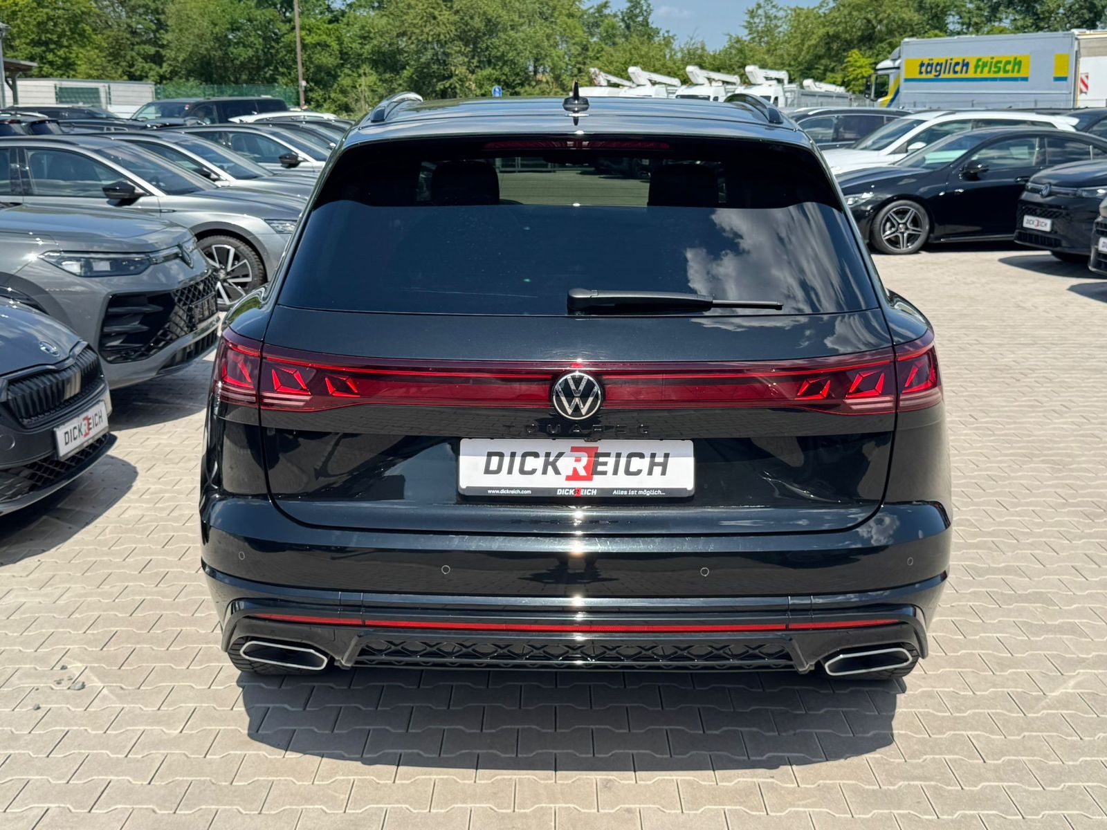 Fahrzeugabbildung Volkswagen Touareg 3.0TDI 4M R-Line VOLL Black 22" UPE 114T
