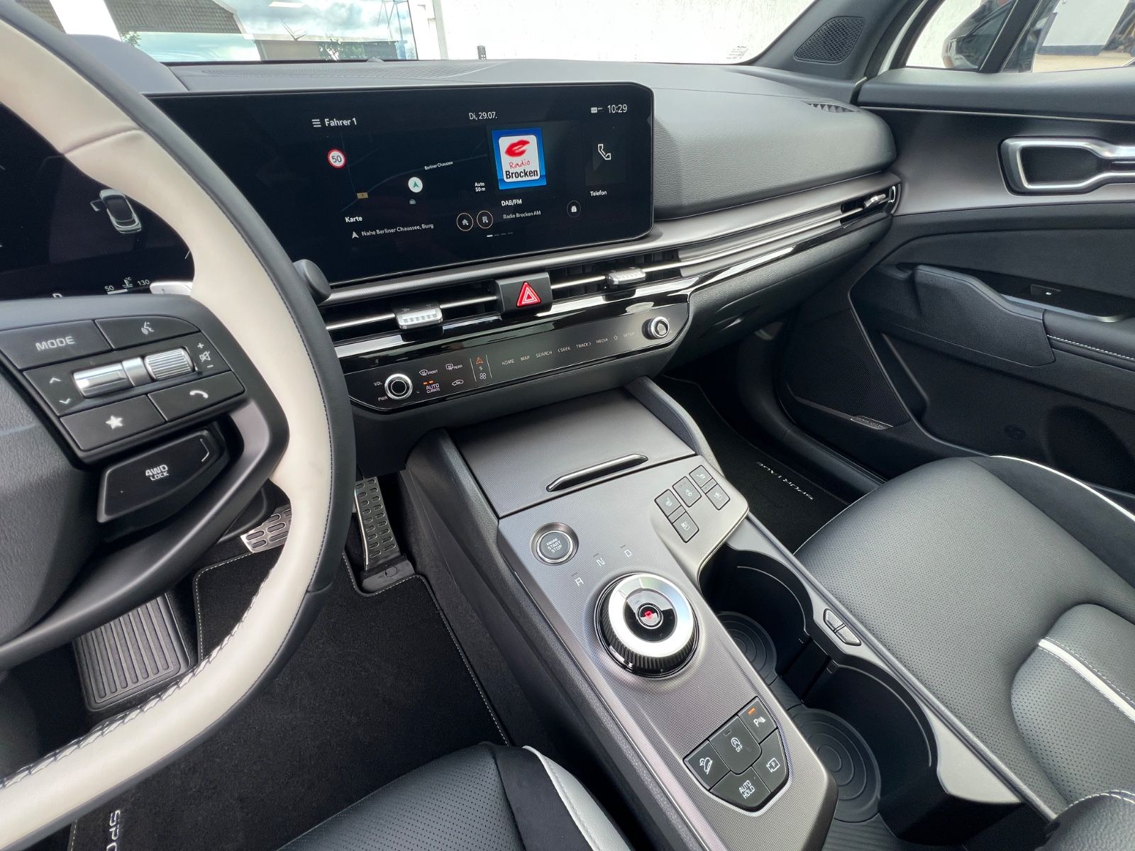 Fahrzeugabbildung Kia SPORTAGE 1.6T AWD DCT GTL SD GD DRI SOUND MJ 25