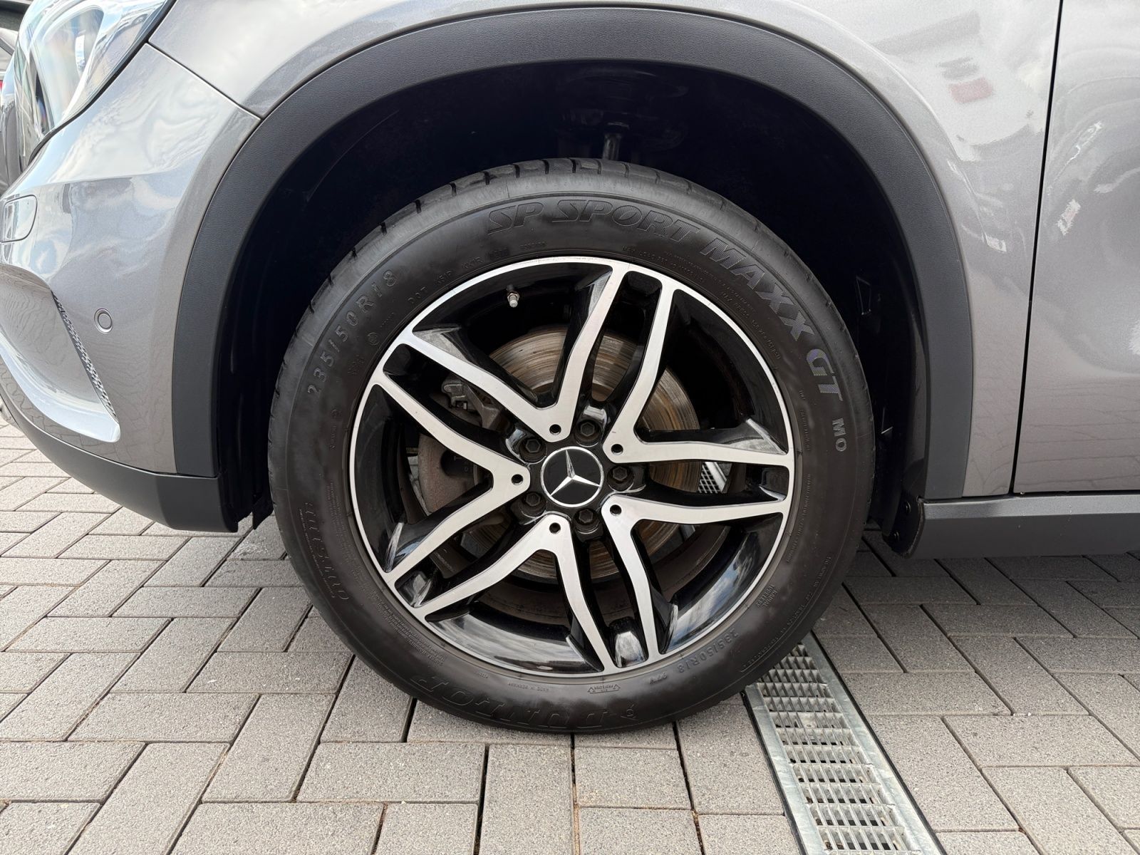 Fahrzeugabbildung Mercedes-Benz GLA 250 Score 4Matic RFK PANO MEMORY