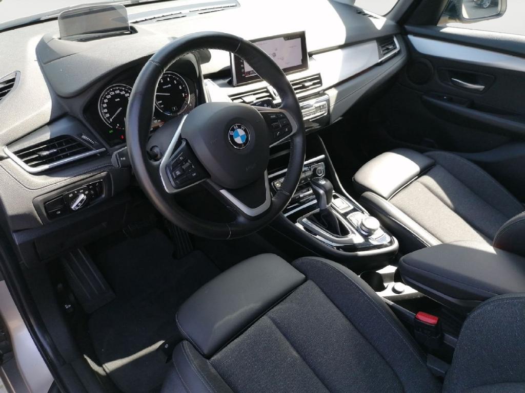 BMW 225