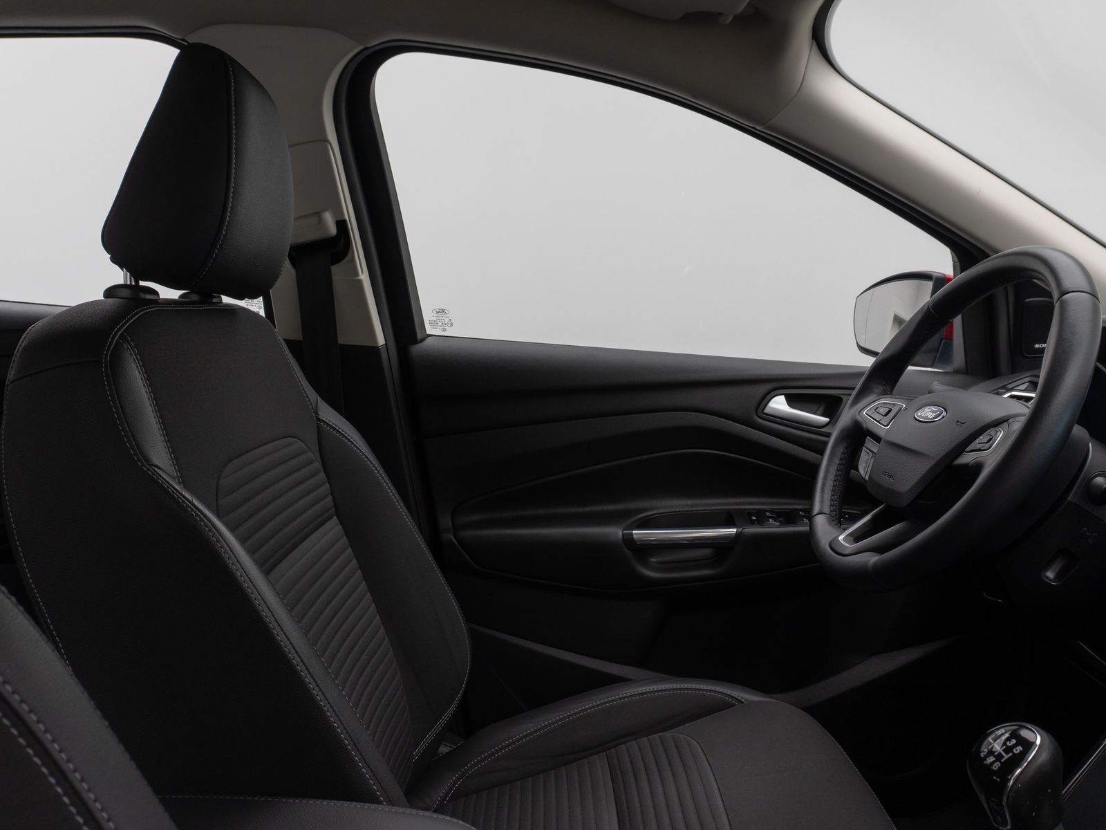 Fahrzeugabbildung Ford Kuga Titanium Navigation Kamera Sitzhzg Tempomat