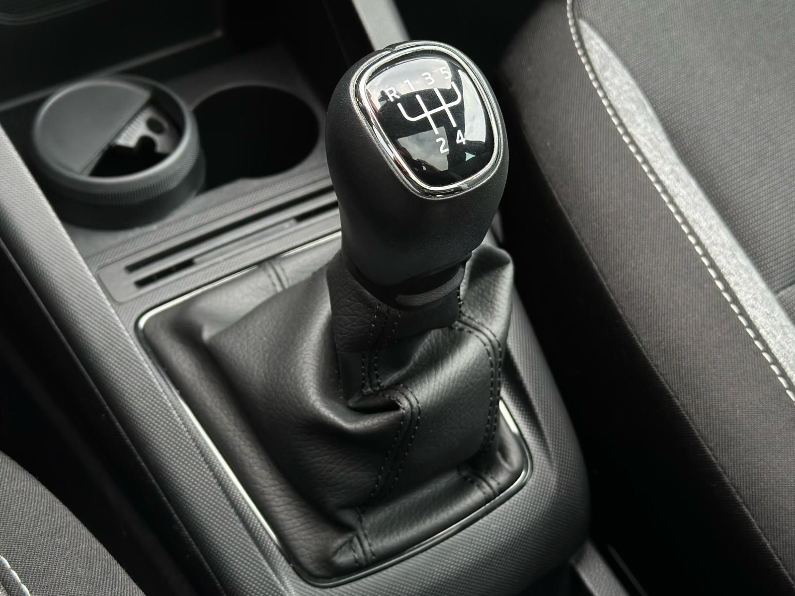 SKODA Fabia 1.0TSI DRIVE 125 YEARS LED#ACC#SHZ#NAVI - Image 14