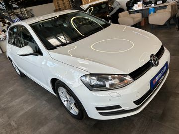 MYAUTOCENTER – Gebraucht- und Jahreswagen mit Werkstattservice in Pfaffenhofen Volkswagen Golf VII *TÜV0228*STHZ*KLIMA*NAV*PDC*BLTH*CD*