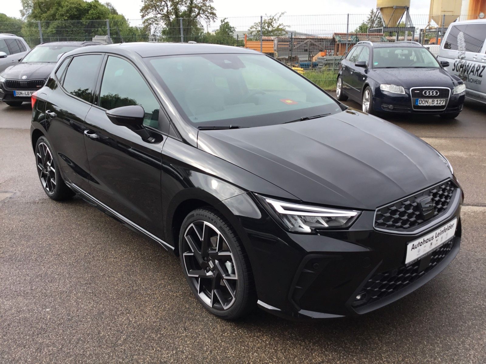 Fahrzeugabbildung SEAT Ibiza 1.5 TSI FR Black Edition DSG+Pano+18"+ACC