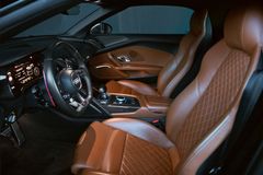 AUDI R8 Spyder 5.2 FSI quattro Performance - UPE 251k