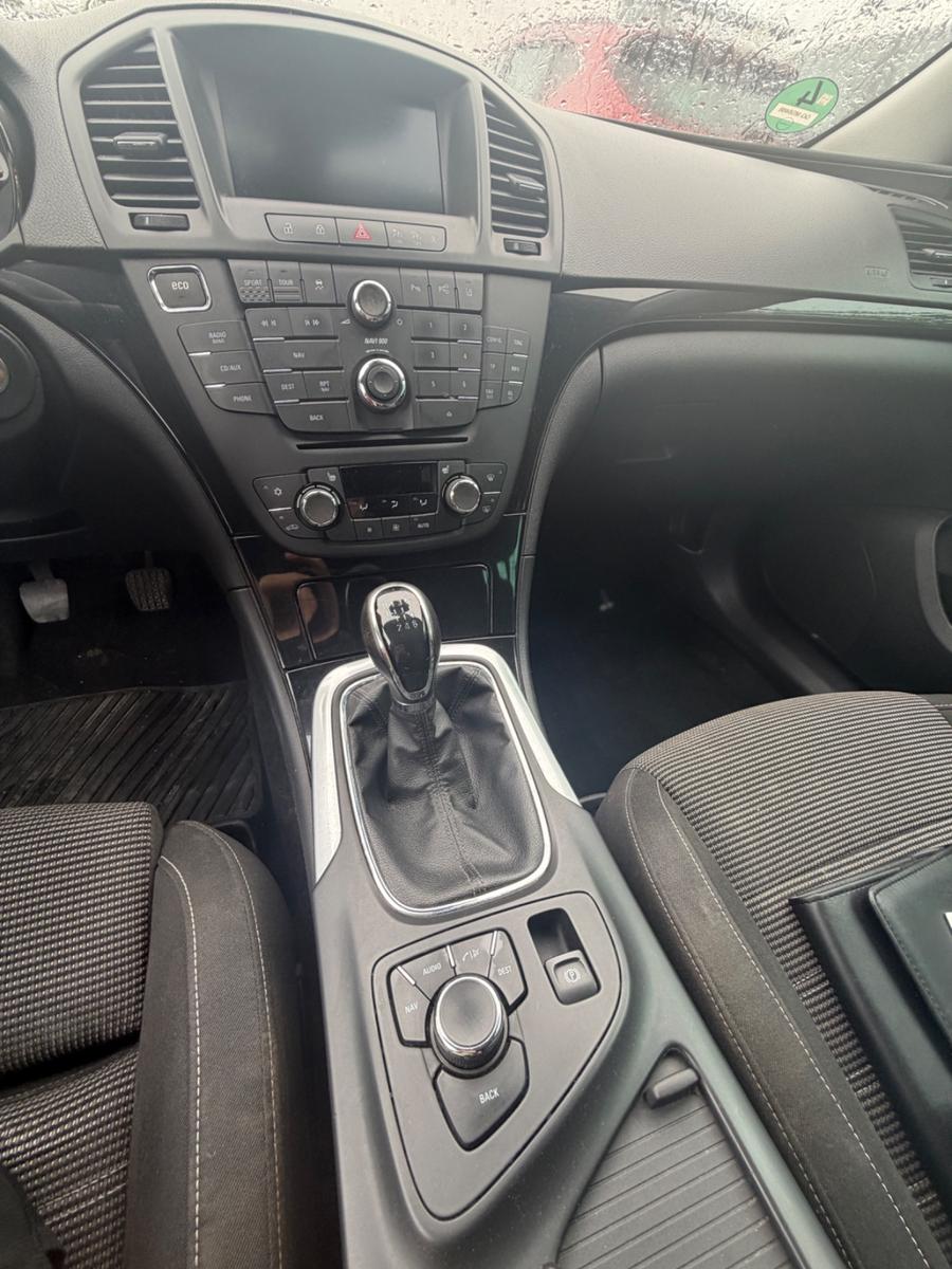Opel Insignia 2012 — photo 14