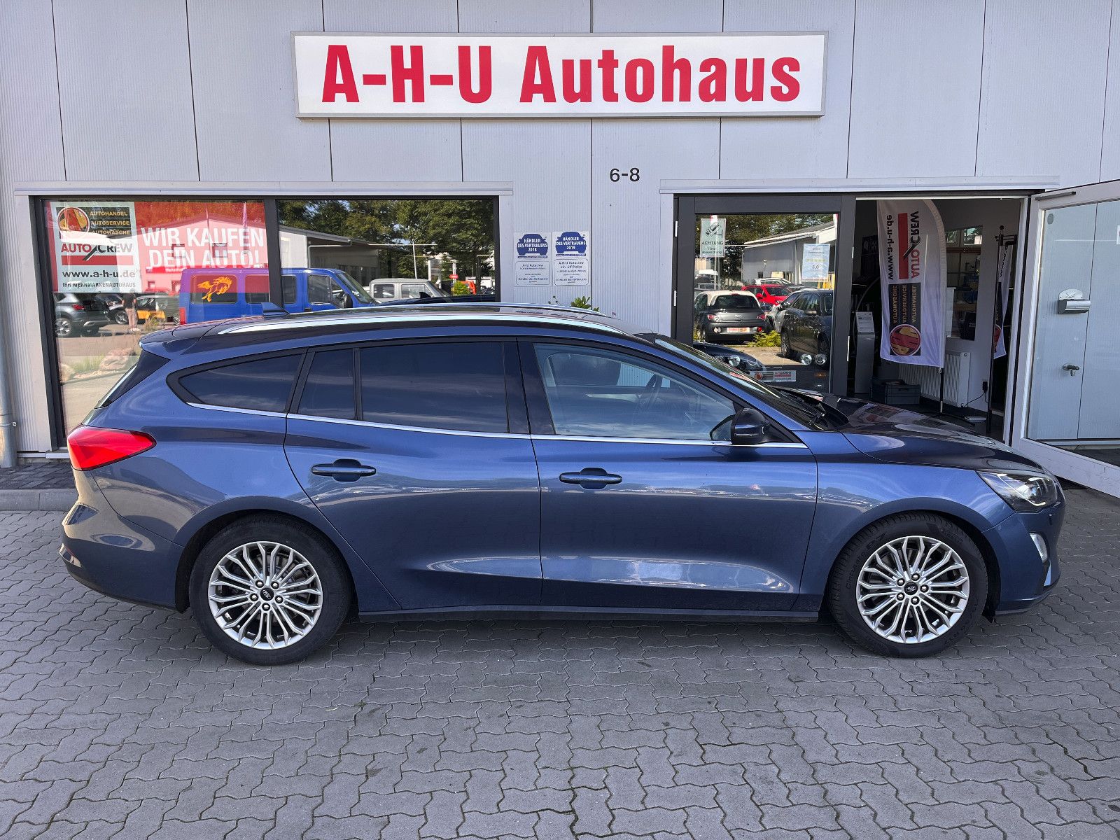 Fahrzeugabbildung Ford Focus Turnier Titanium
