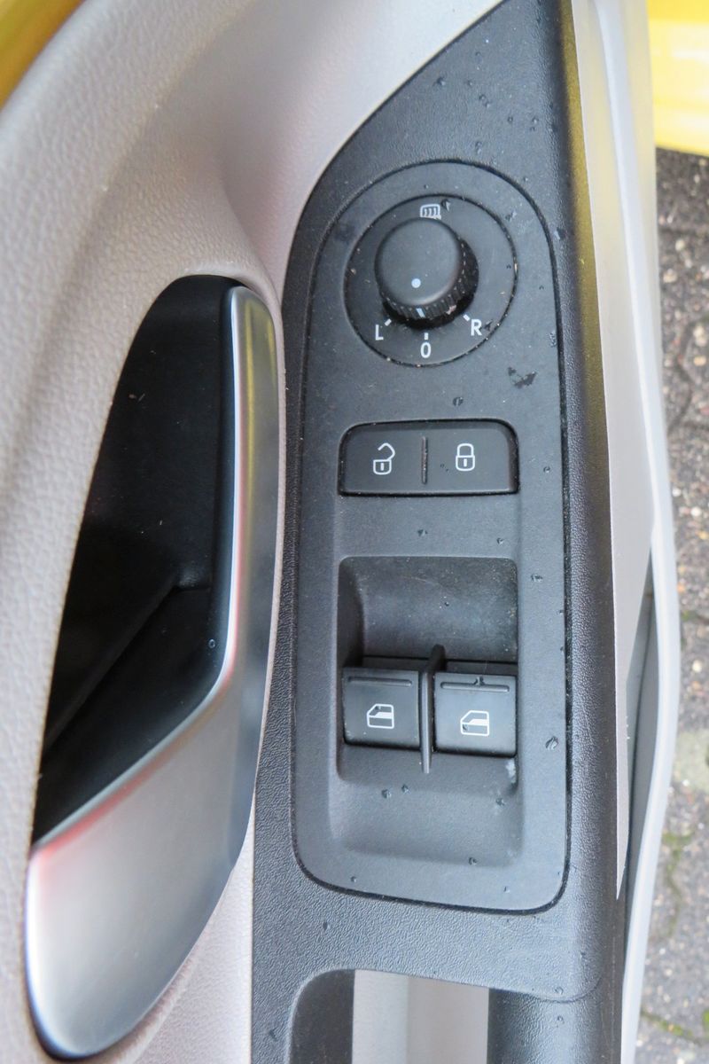 Fahrzeugabbildung SEAT Mii Style KLIMA SITZH. MAPS&MORE ASSISTENT-PA.