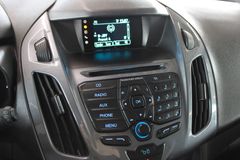 Fahrzeugabbildung Ford Tourneo Connect Titanium + AHK  WinterPaket  PDC