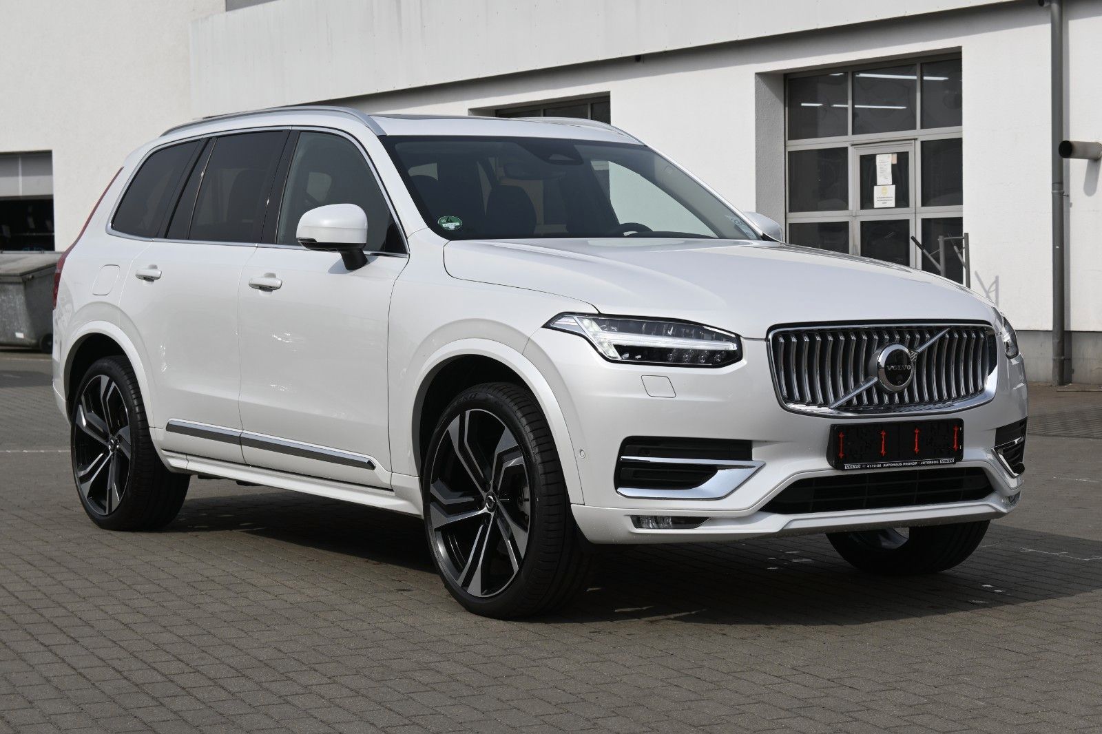 Fahrzeugabbildung Volvo XC90 B5 D AWD Bright*STDHZG*360°*22"*AHK