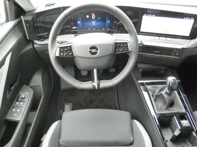 Astra L Sports-Tourer 1,2i Edition, Navi,PP,Sitz