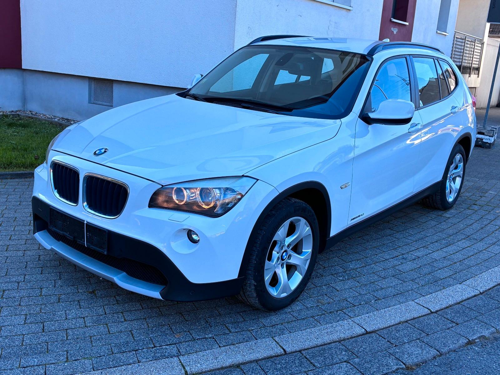 BMW X1 xDrive 18 d/Automatik/Xenon/Navi/PDC