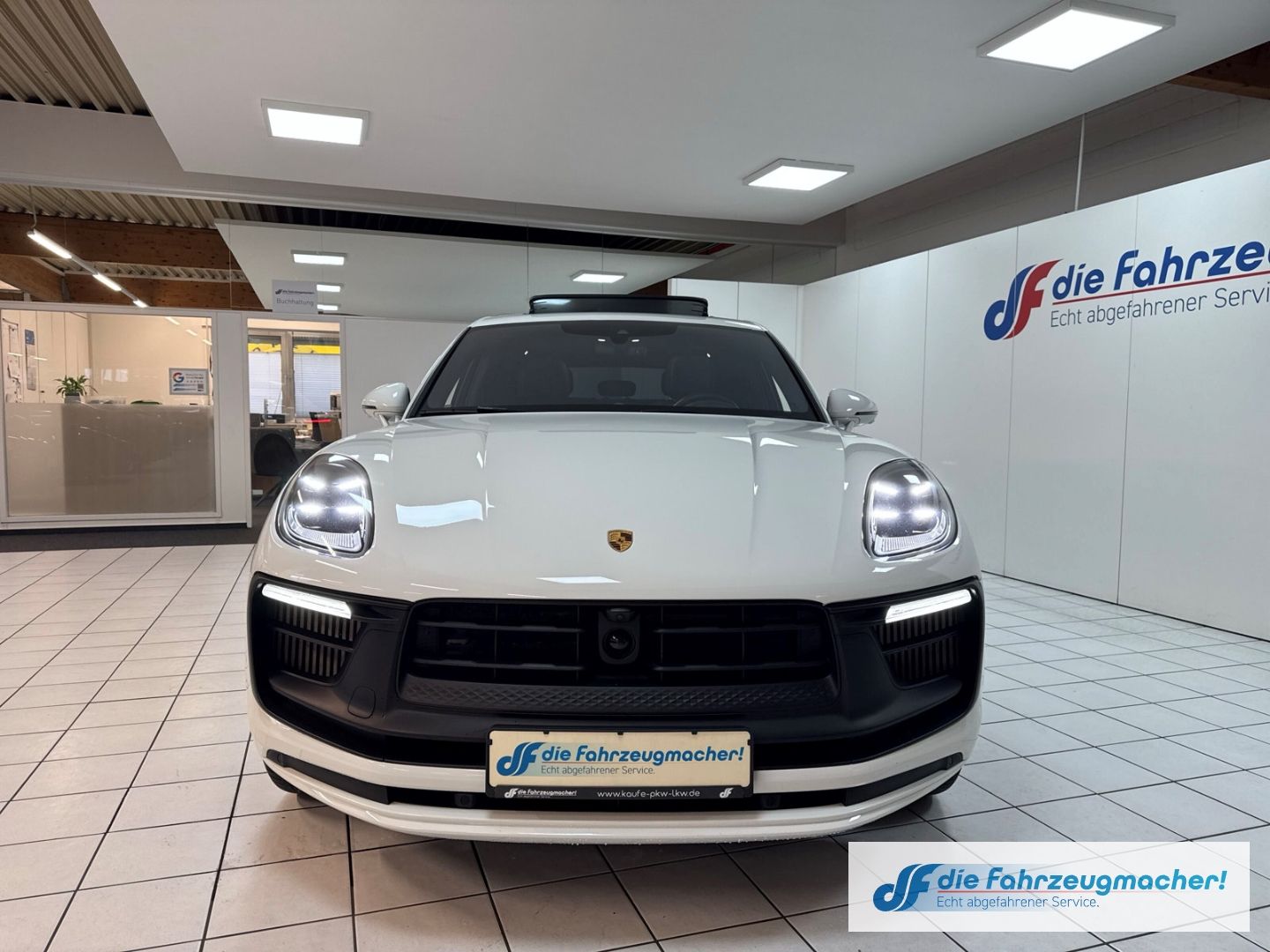 Fahrzeugabbildung Porsche Macan GTS Luftfederung AD Niveau Approved*2028 E