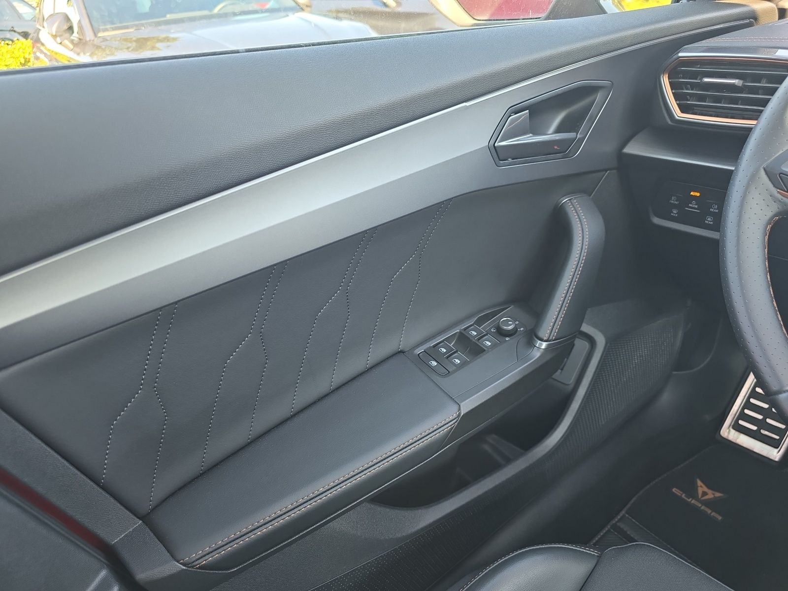Fahrzeugabbildung CUPRA Formentor VZ 4Drive 2.0 TSI DSG ACC LED KAMERA