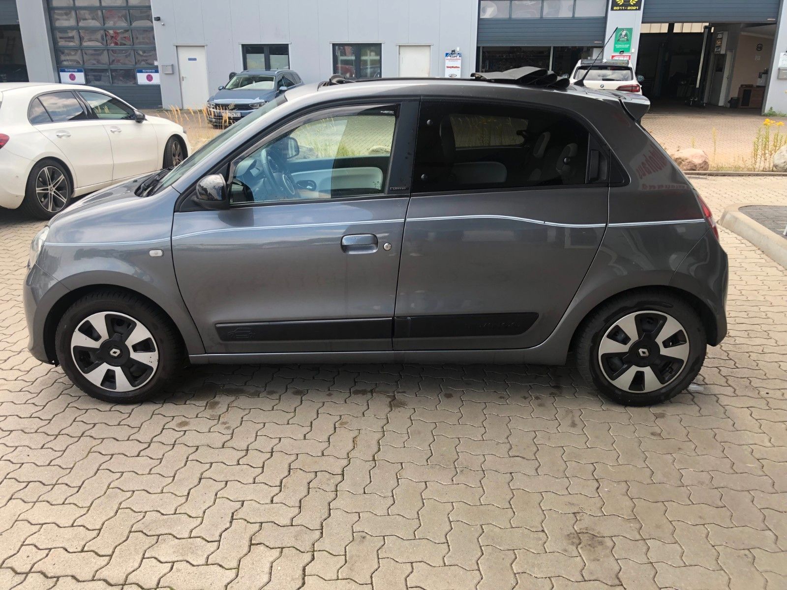 Fahrzeugabbildung Renault Twingo Limited Faltdach