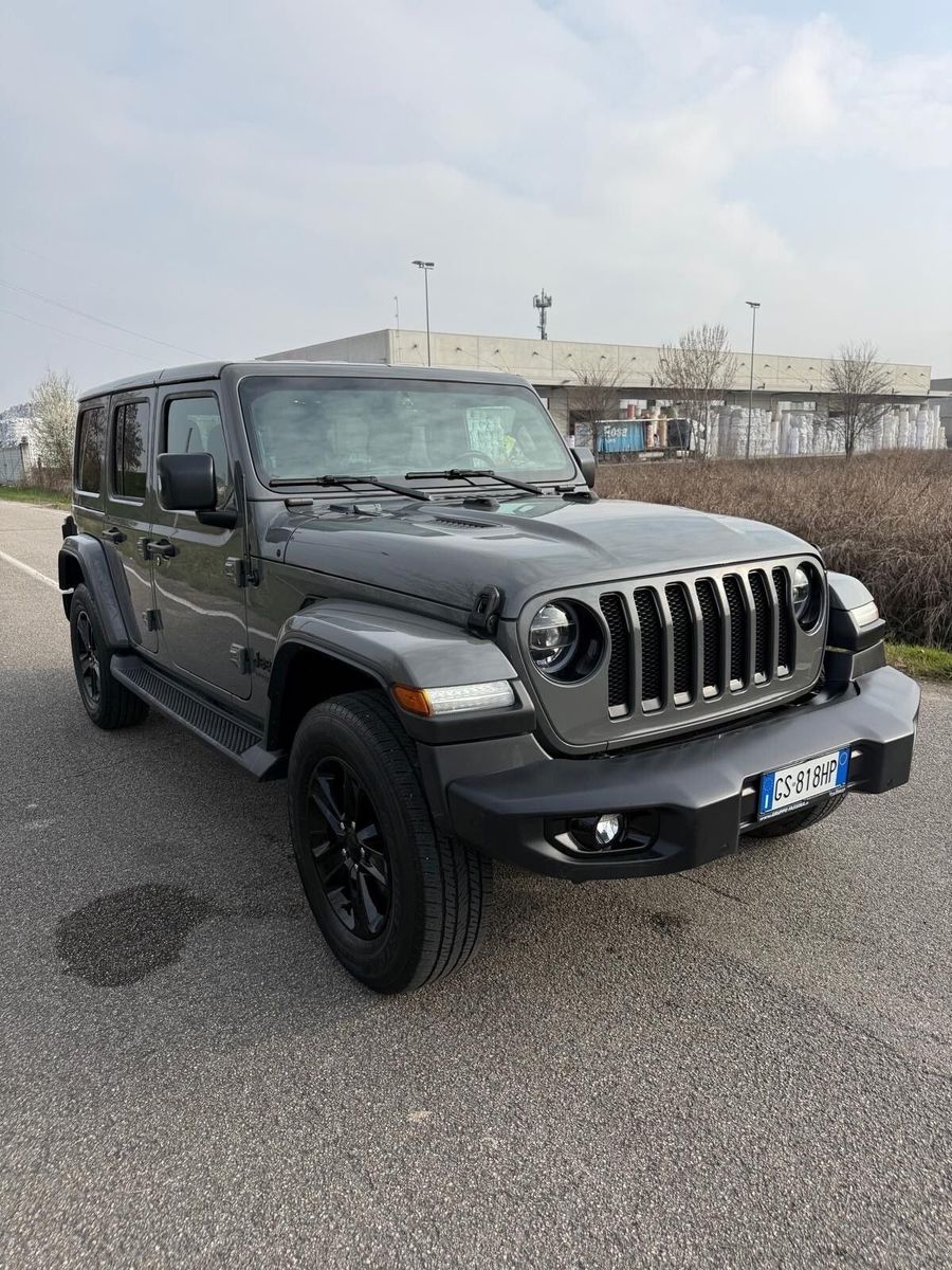 Jeep Wrangler 2.0 Turbo Sahara imagem 2