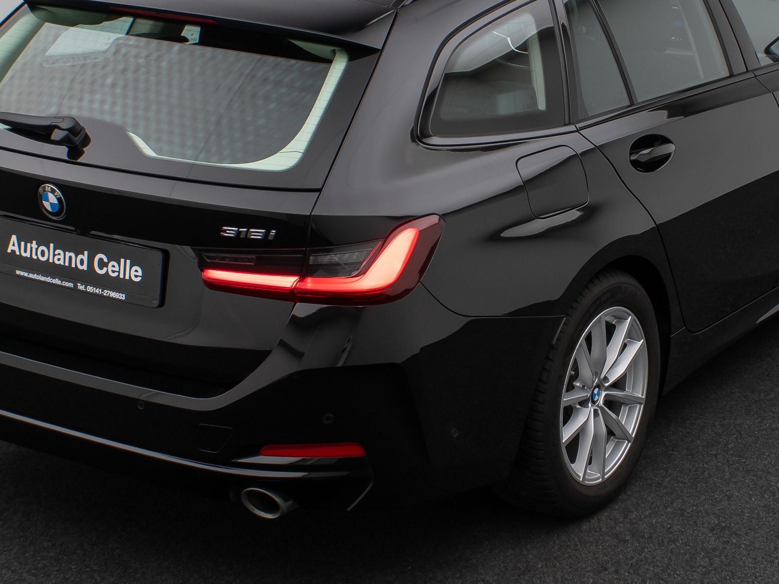 Fahrzeugabbildung BMW 318i Kamera DAB CockPit+ Alarm Geschwindigkeitsr