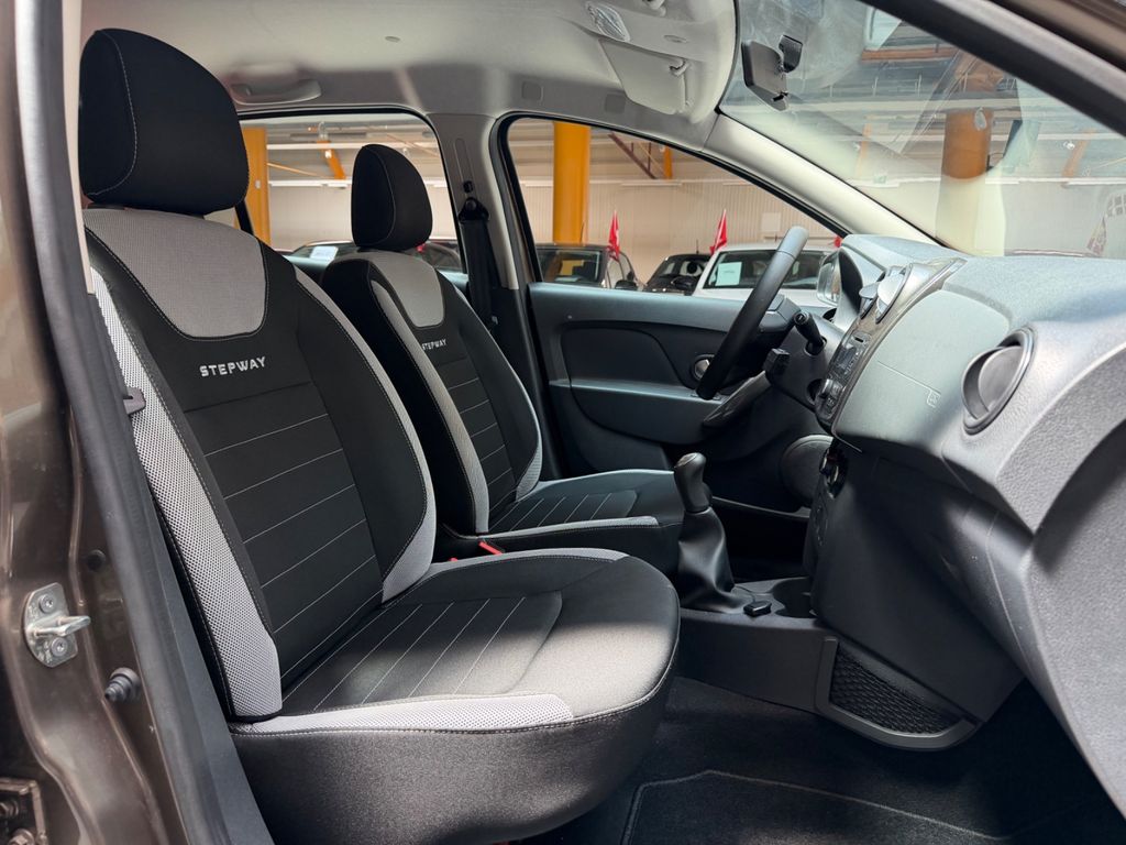 DACIA Sandero II Stepway Prestige|Klima|Tempomat|13tkm DACIA Sandero II Stepway Prestige|Klima|Tempomat|13tkm