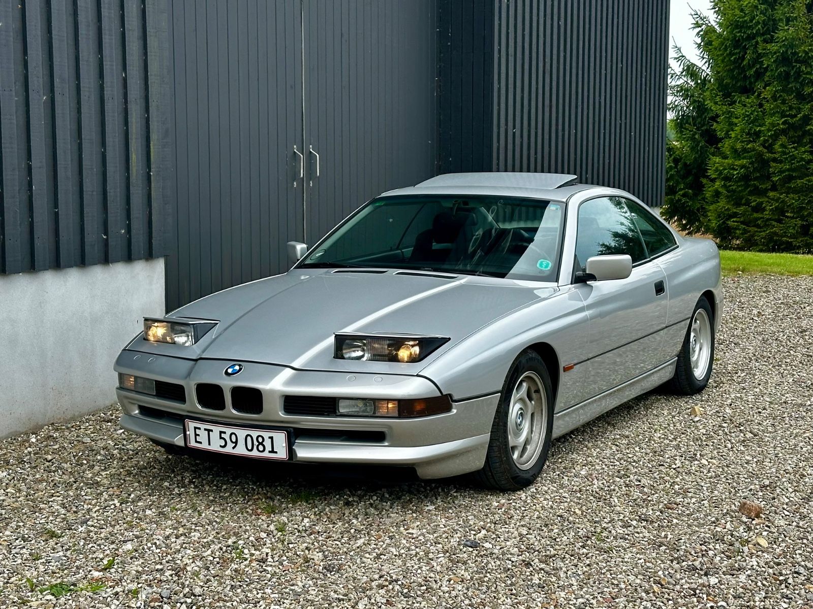 BMW 850