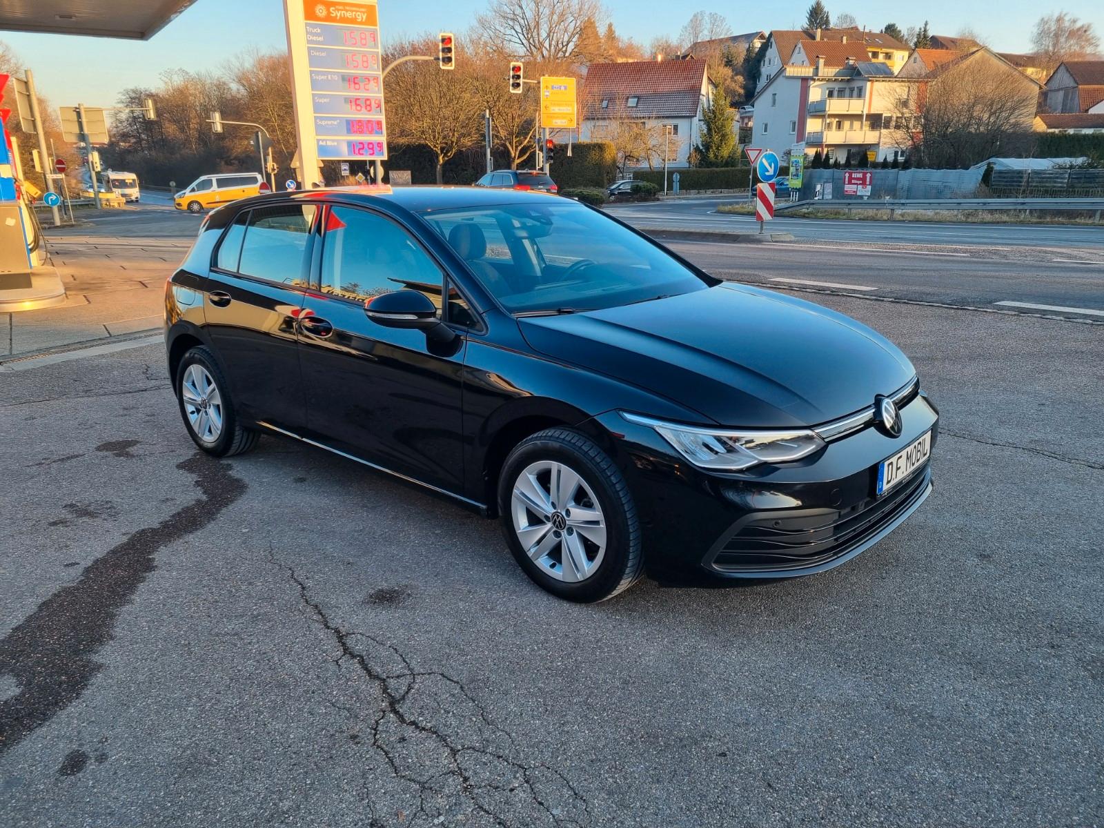 Volkswagen Golf 8 TDI Life,LED,Navi,ACC-Temp.,Sitzh.,App
