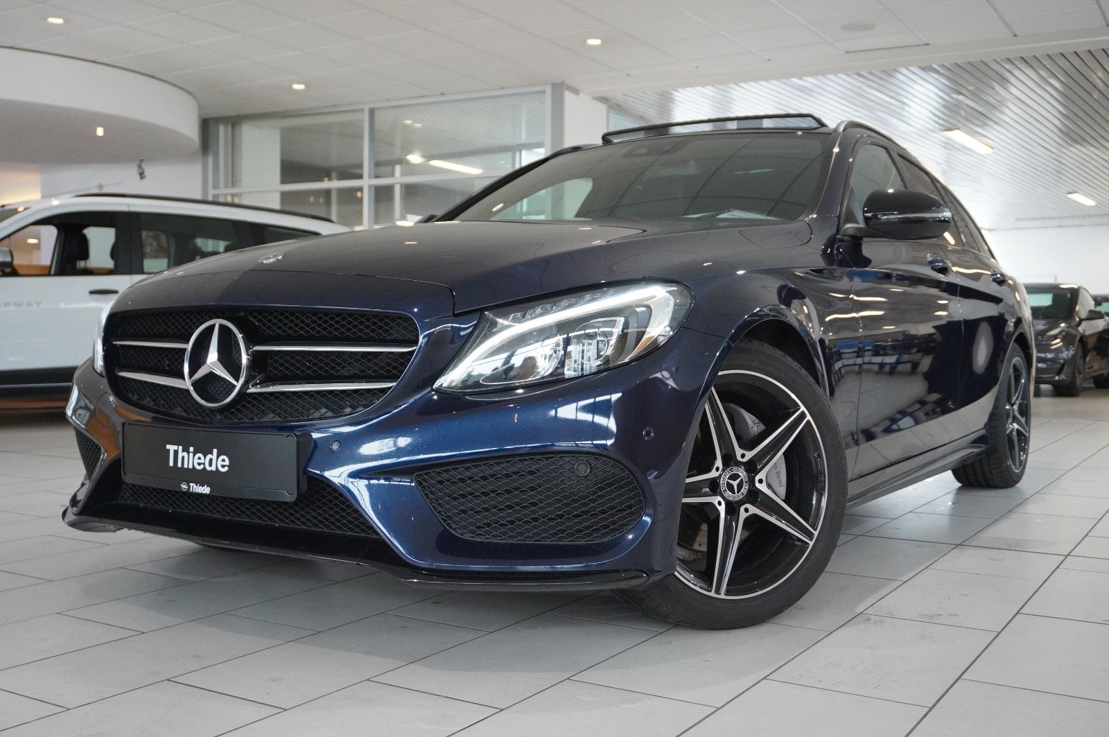 Fahrzeugabbildung Mercedes-Benz C 200 T AMG LINE 9G-TRONIC NAVI/LED/PANO./SPORT
