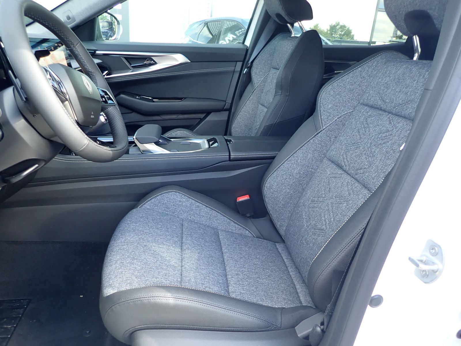 Fahrzeugabbildung Renault Austral Techno Mild Hybrid 150 Automatik