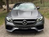 Mercedes-Benz AMG E63 4MATIC+ Designo Magno Burm 3D  Pano  - gebrauchte Mercedes-Benz E 63 AMG aus dem Jahr 2017