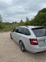 Skoda Octavia 2.0 TDI SCR DSG 4x4 RS Combi RS - Skoda Octavia in Bonn