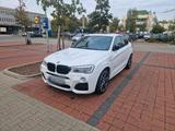 BMW X4 F26 35D X DRIVE - BMW 635 mit Diesel-Antrieb: Geländewagen, Automatik