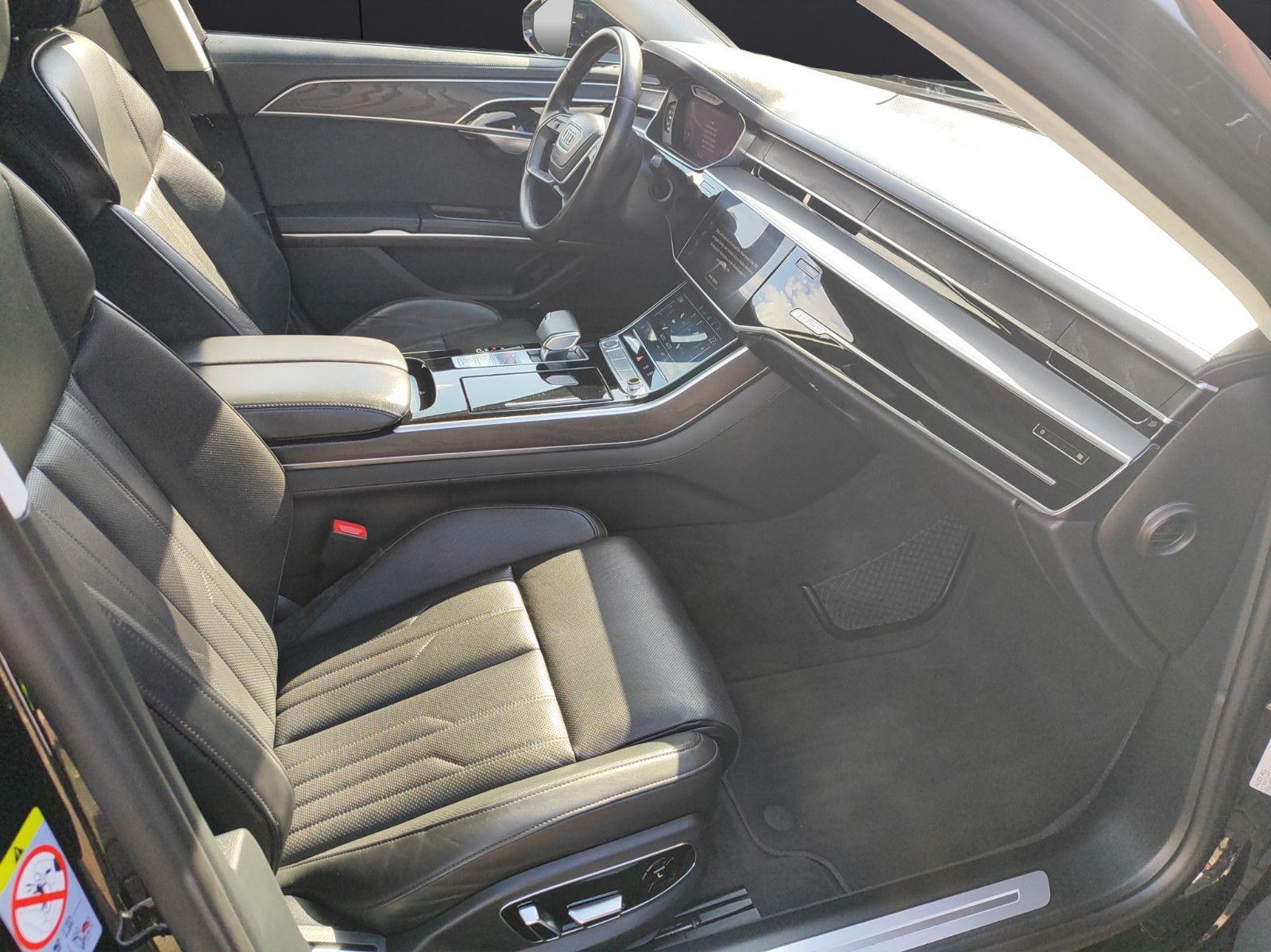 Fahrzeugabbildung Audi A8 50 TDI quattro Matrix*HeadUp*Pano*B&O*Navi