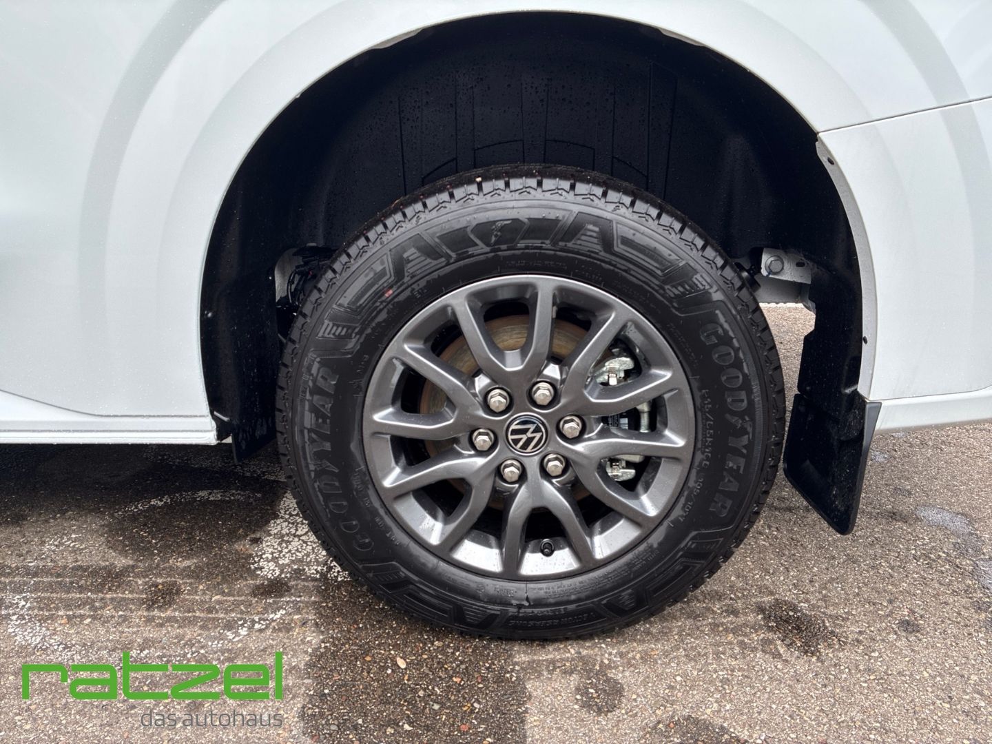 Fahrzeugabbildung Volkswagen Caravelle Life LR AHK+Digitales Cockpit+LED+ACC