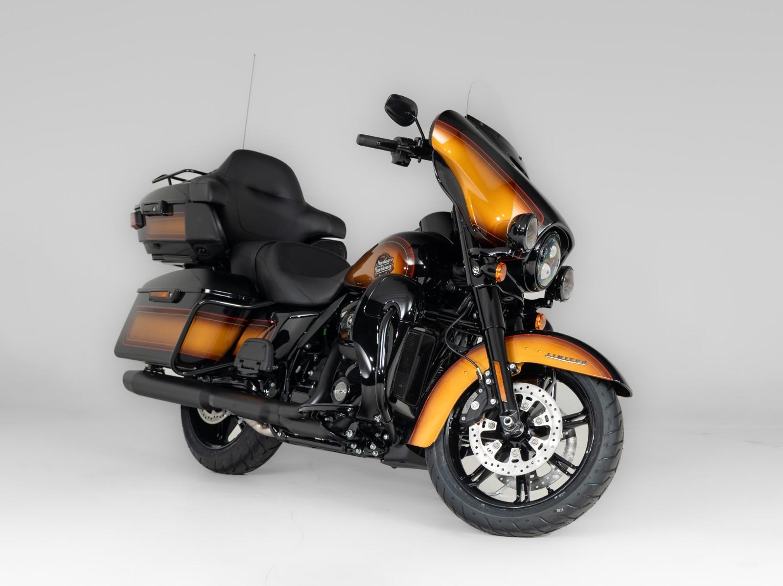Harley-Davidson FLHTK Ultra Limited Tabacco Fade