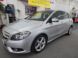 Mercedes-Benz B 180 BlueEFF. Sportpaket,AHK,Shz,Bluetooth,17" - Mercedes-Benz B 180: Sport