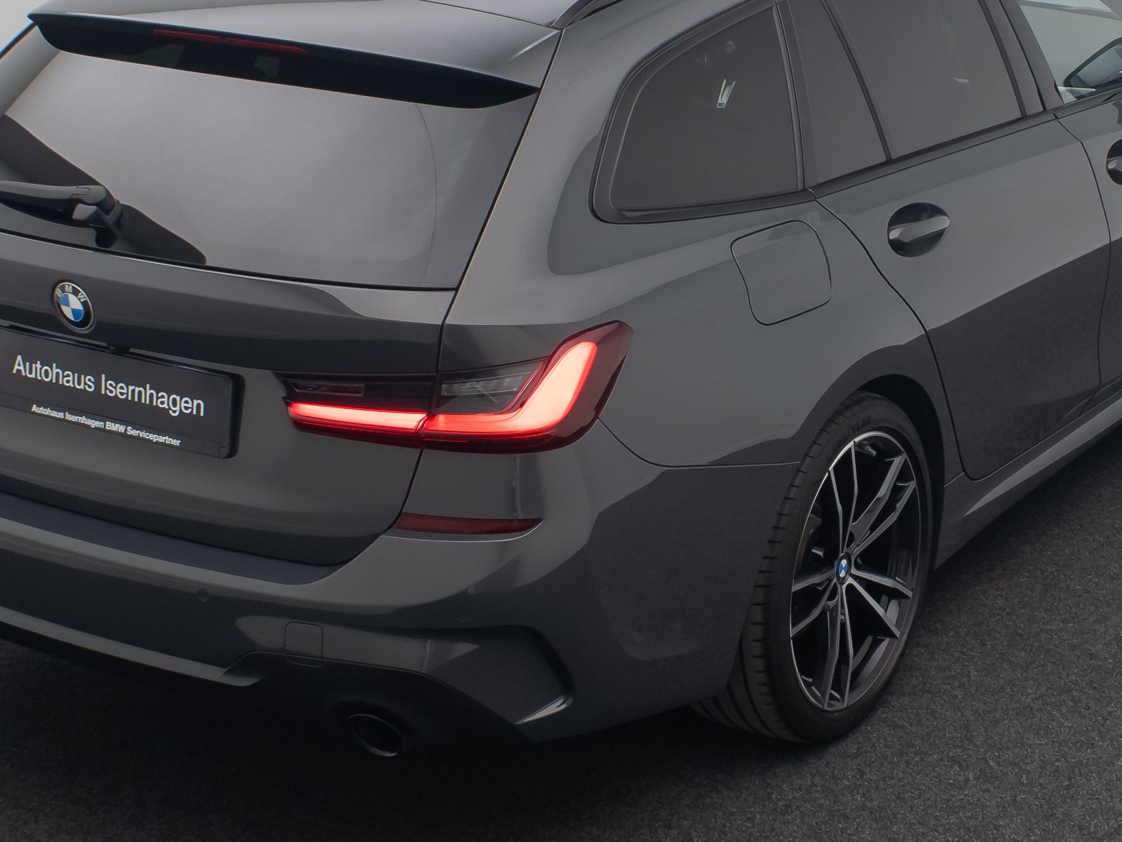 Fahrzeugabbildung BMW 320d xD M Sport Panorama DAB Laser Kamera 19Zoll