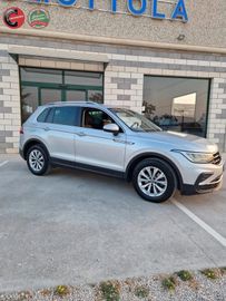 Volkswagen Tiguan - 6