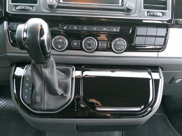 Volkswagen Multivan Generation Six AHK-LEDER-BI-Xenon