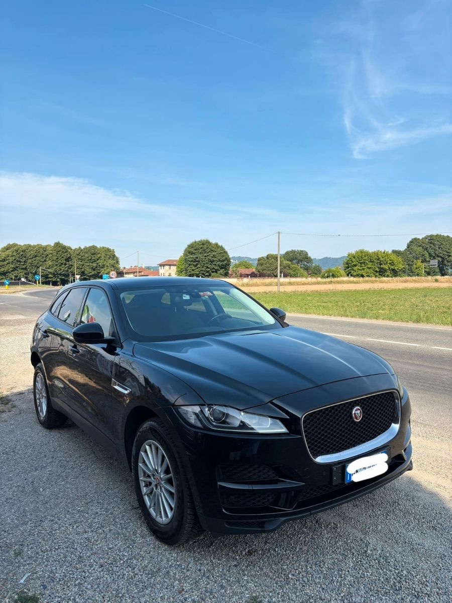 JAGUAR F-Pace