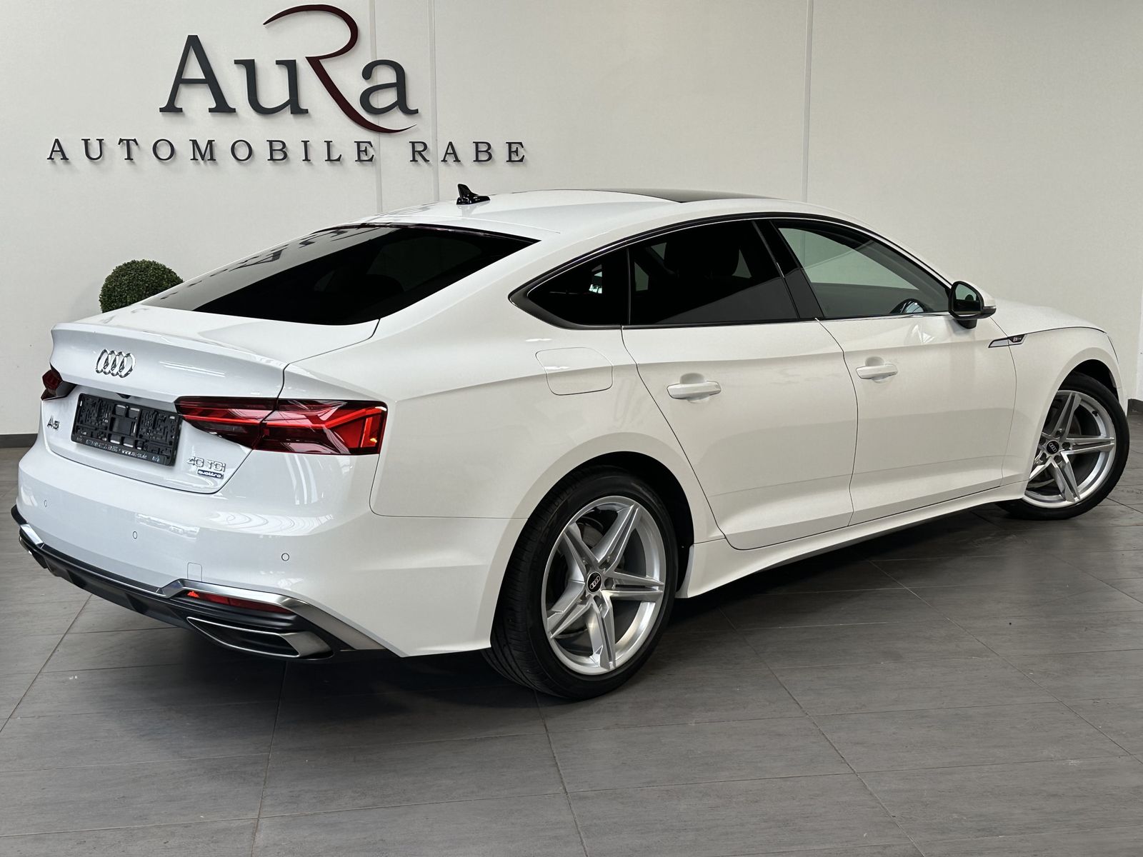 Fahrzeugabbildung Audi A5 SpB 40 TDI Qu S-Line NAV+LED+PANO+AHK+HUD+ACC