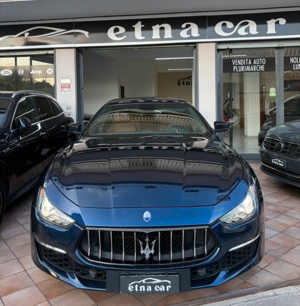 Maserati Ghibli L4 330 CV MHEV Gransport imagem 2