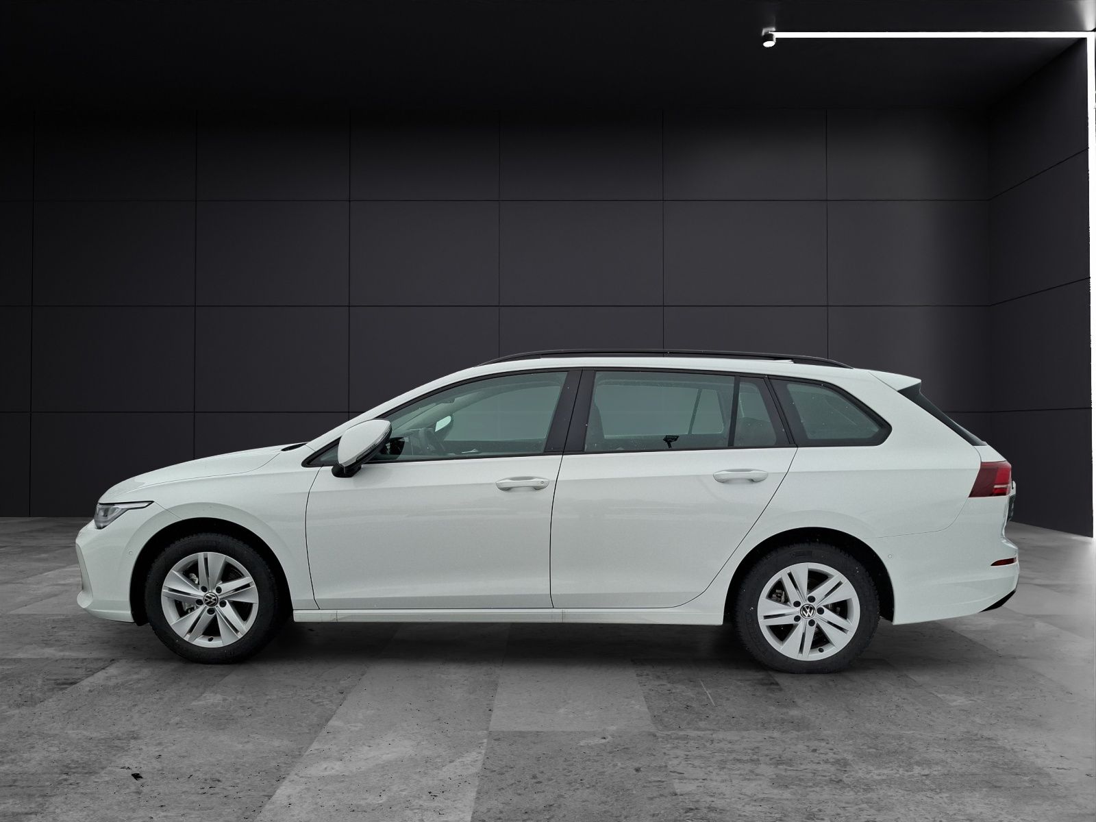 Fahrzeugabbildung Volkswagen Golf VIII Variant TSI Life Standhzg. LED Navi HU