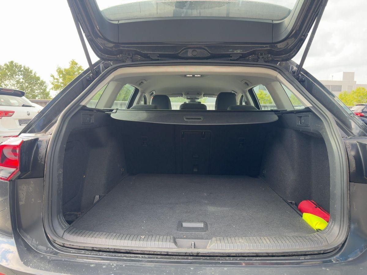 Volkswagen Golf VIII 2.0 TDI Life (EURO 6d), миниатюра 6