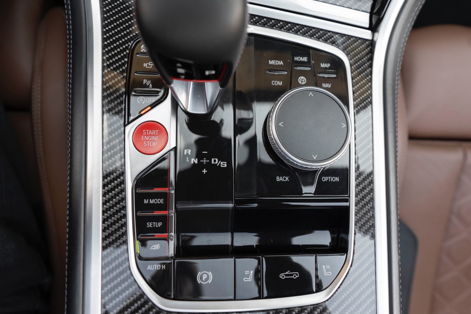 Fahrzeugabbildung BMW M8 Cabrio Competition LASERLICHT HUD H&K 360° M