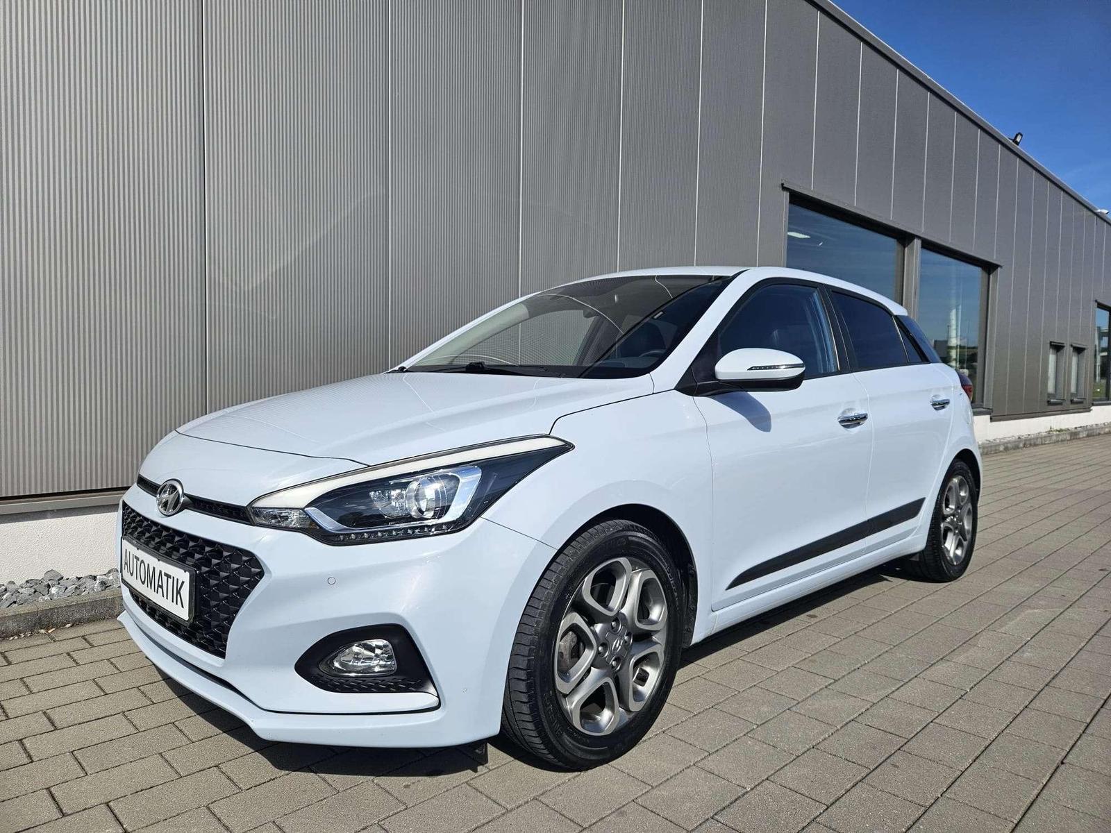 Hyundai i20 Style/1.Hand/Scheckheftgepflegt/Leder/Navi/K